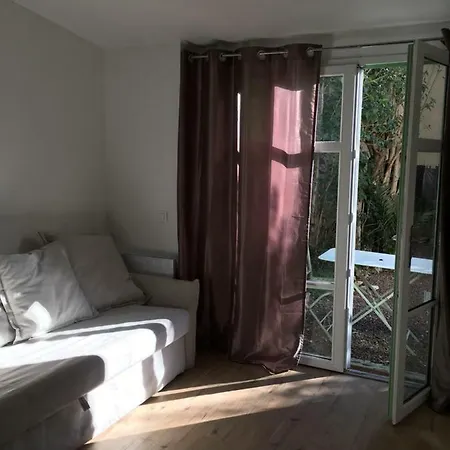 Apartment 2 Pieces Au Rdc Dans Un Parc + Parking Cannes